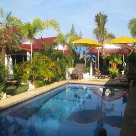 Sanuk Bungalows Rawai Екстер'єр фото