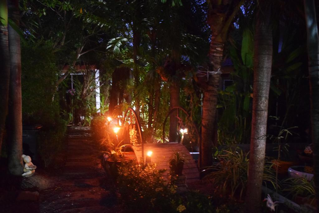 Sanuk Bungalows Rawai Екстер'єр фото