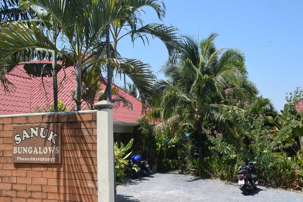 Sanuk Bungalows Rawai Екстер'єр фото